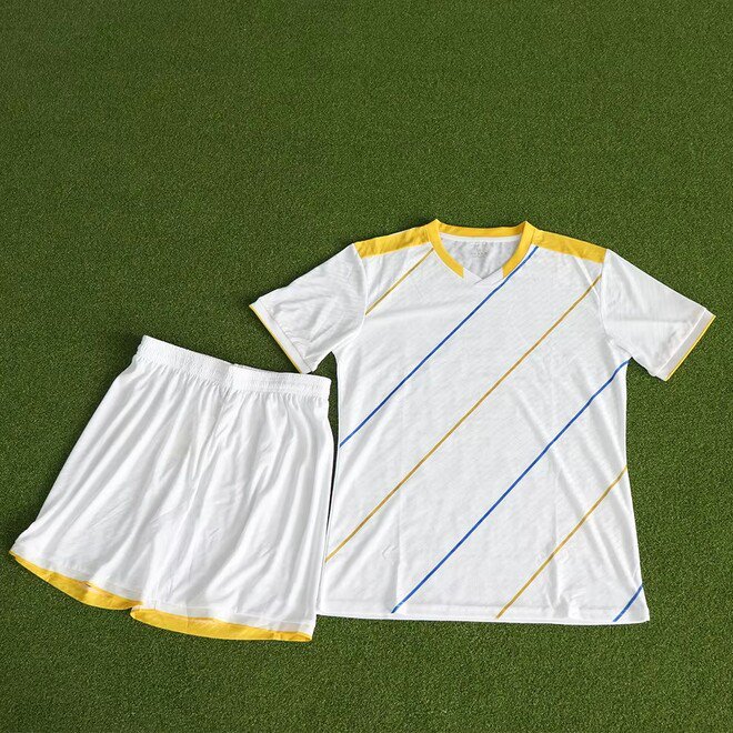 High Quality Quick Dry Soccer Jersey Set for Men
